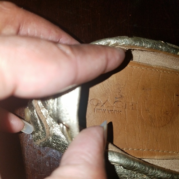 Coach gold driver shoe - Picture 2 of 2